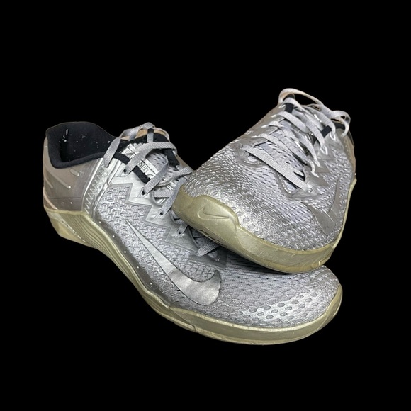 NIKE Metcon 6 Silver Mesh Training Shoes Sneakers Mens Sz 10.5 - Picture 3 of 7